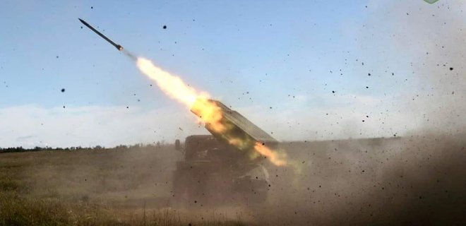 Втрати Росії: ЗСУ знищили 670 росіян, спалили 45 артсистем та 42 одиниці техніки за добу - Фото