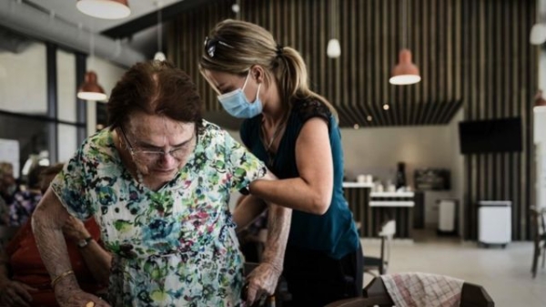 Ще одне село для пацієнтів з хворобою Альцгеймера створили у Франції