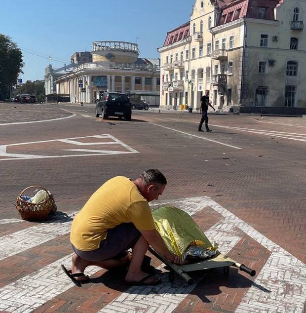 photo_2023-08-19_13-01-43 Ракетний удар Росії по Чернігову. МВС повідомляє про п'ятьох загиблих та 37 поранених – фото, відео