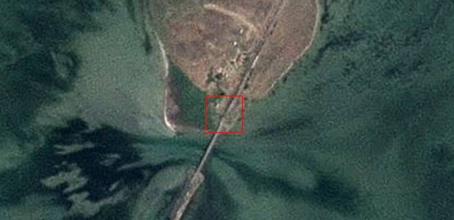 Удар по Чонгару: супутникові знімки підтверджують пошкодження мосту - Фото