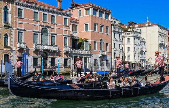 Венеція з наступного року почне стягувати плату за в’їзд до міста