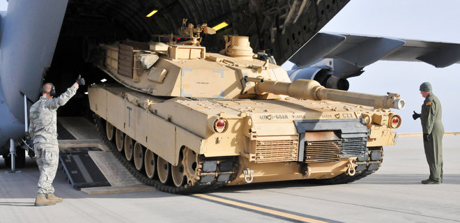 NYT пише, що перші танки Abrams вже в Україні. Зеленський підтвердив - Фото