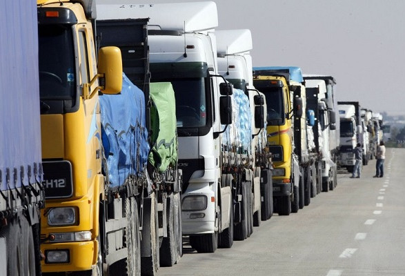 В “об‘їзд” тепер теж не вийде": рух великогабаритних вантажівок обмежили на Одещині