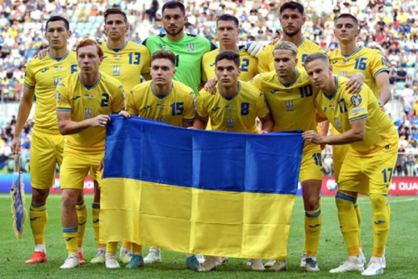 Стадіон у Польщі фантастично виконав гімн України перед матчем із Англією (відео)