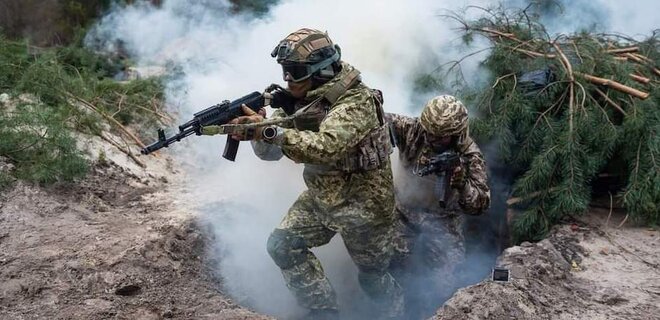 Генштаб: РФ наступає біля Кліщіївки та Донецька. Також атакує на лінії Роботине-Вербове — карта - Фото