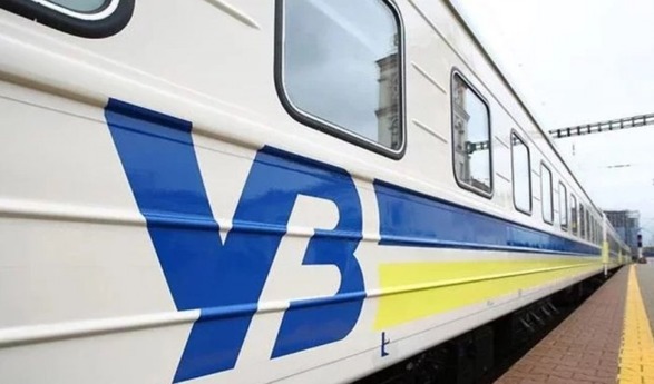 Через обстріл рф Миколаївщини обмежено рух поїздів: що відомо