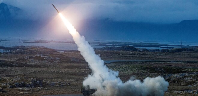 В січні Україна може отримати ракети дальністю 300 км – Голос Америки - Фото