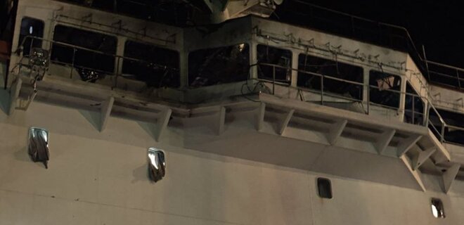 Росія вдарила ракетою по цивільному судну, є загиблий та поранені – фото - Фото