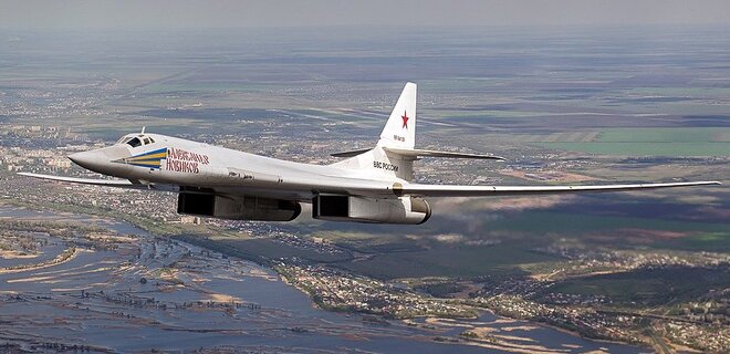 Розвідка: У РФ проблеми зі стратегічною авіацією, складно з модернізацією Ту-160 і Ту-95 - Фото