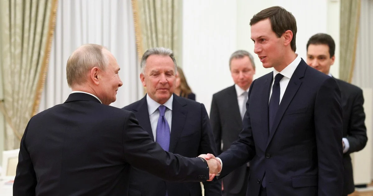 Стів Віткофф та Джаред Кушнер зустрічаються з Путіним Стів Віткофф та Джаред Кушнер зустрічаються з Путіним