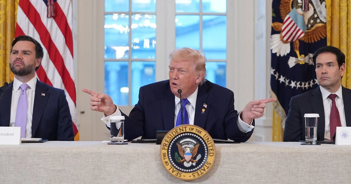 Як війна з Іраном б’є по позиціях Трампа: у Білому домі намагаються вгамувати хаос — CNN Як війна з Іраном б’є по позиціях Трампа: у Білому домі намагаються вгамувати хаос — CNN