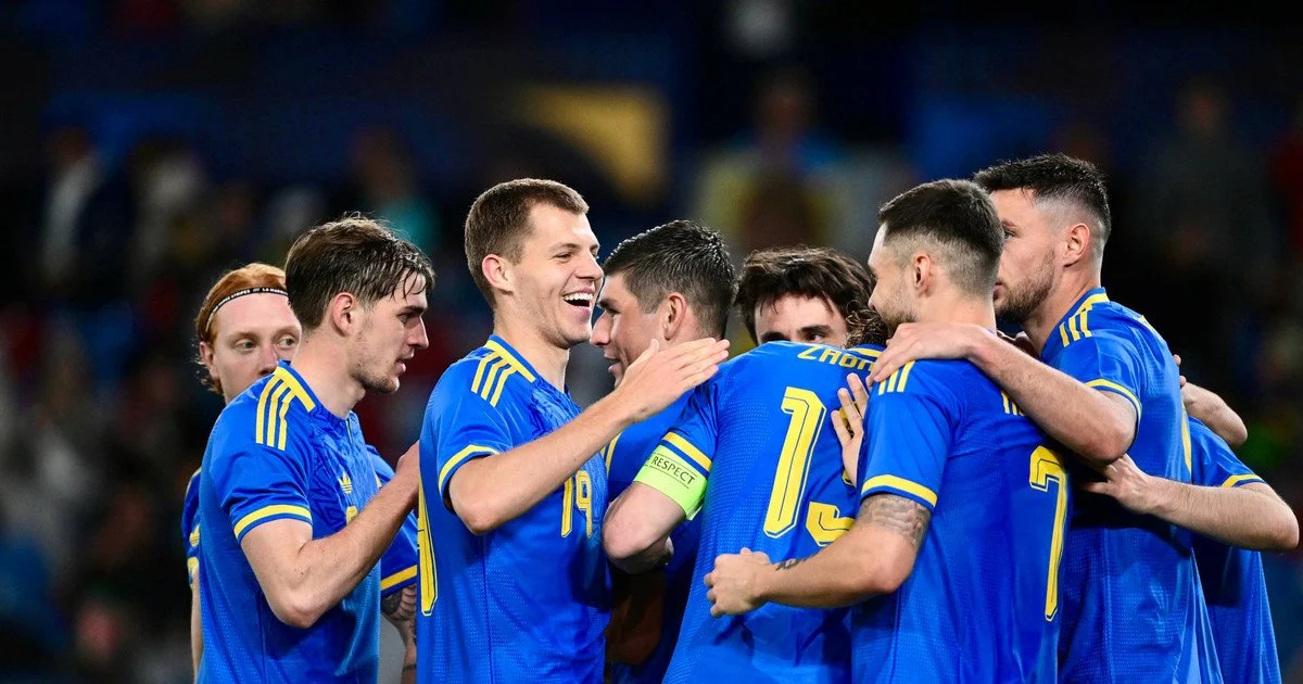 Збірна України з футболу Збірна України з футболу