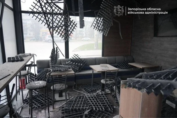 Наслідки ворожого обстрілу в Запоріжжі 24 березня