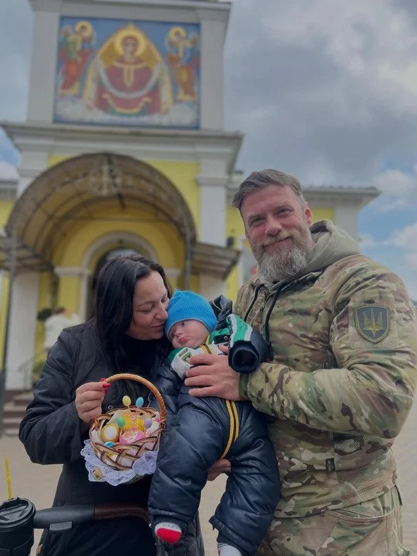 Володимир Ращук і Вікторія Білан з сином на Великдень / © instagram.com/vikki.bilan