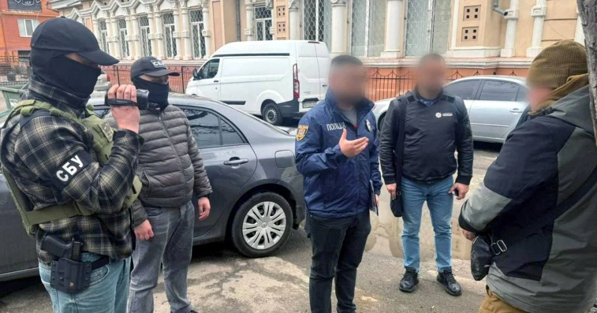 На Одещині посадовець ТЦК затриманий на хабарі: обіцяв закрити справу про СЗЧ На Одещині посадовець ТЦК затриманий на хабарі: обіцяв закрити справу про СЗЧ