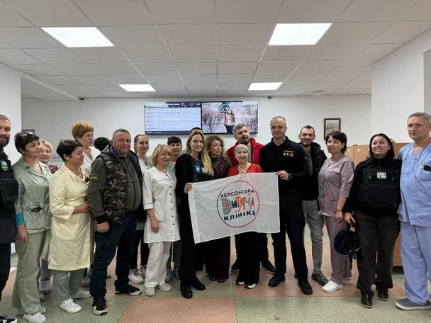 Анджеліна Джолі в лікарні у Херсоні / © suspilne.media