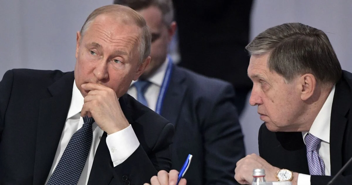 Володимир Путін і Юрій Ушаков Володимир Путін і Юрій Ушаков