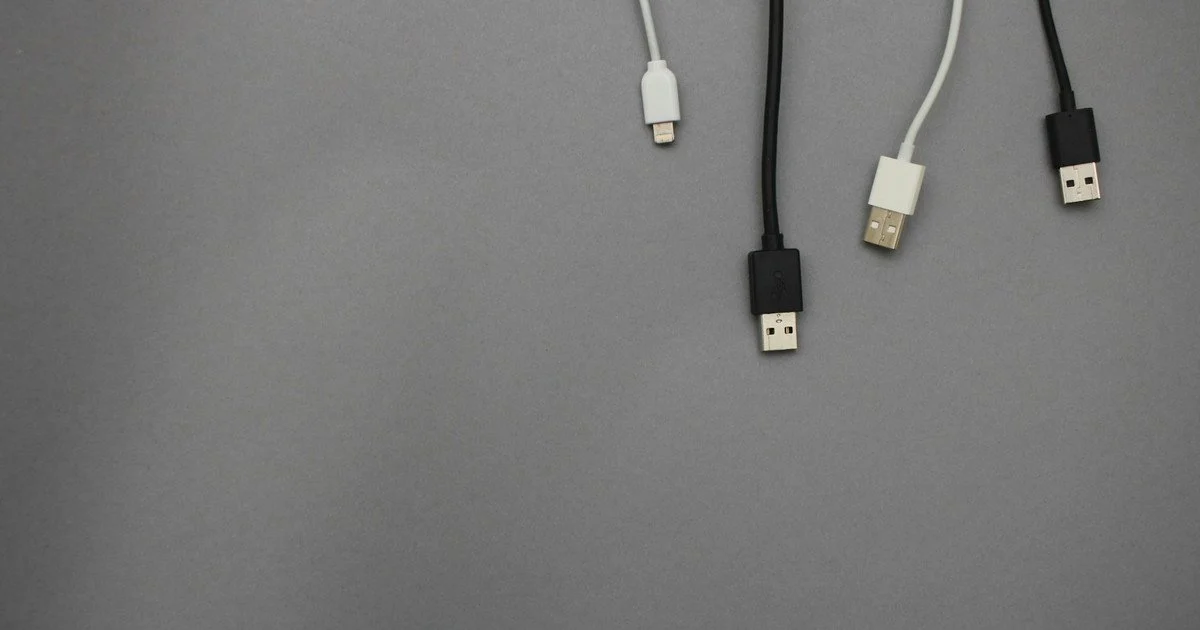 Що означає фіолетовий USB порт