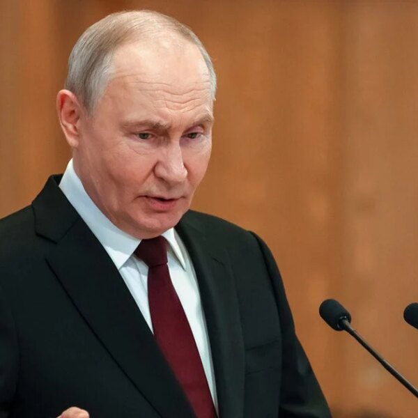 Путін відгукнувся на перегляд позиції Трампа стосовно України