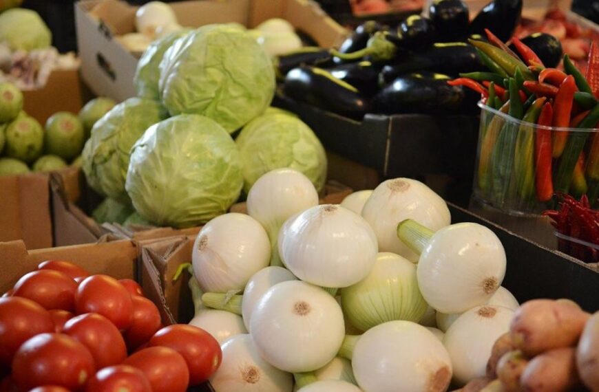Ціна на “борщовий набір” коливається: як змінюється вартість продуктів в Україні