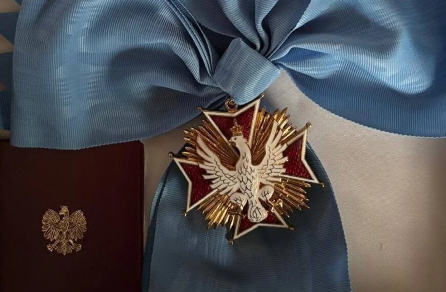 Знак єдності: три українські колишні глави держави повернули Варшаві Орден Білого Орла