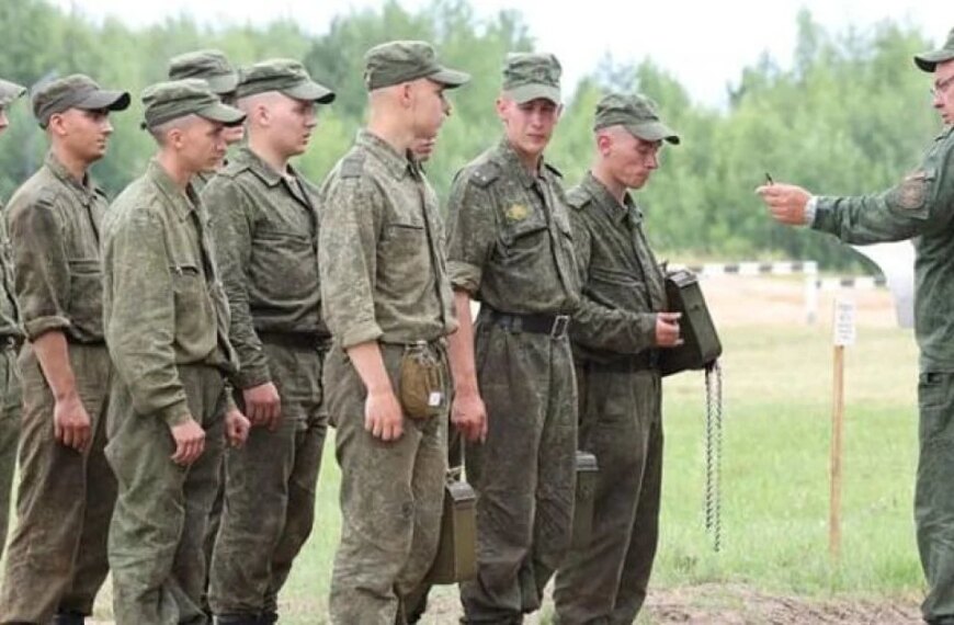 Лукашенку попередили про повстання у випадку вторгнення в Україну: три сценарії для Білорусі від Тихановської