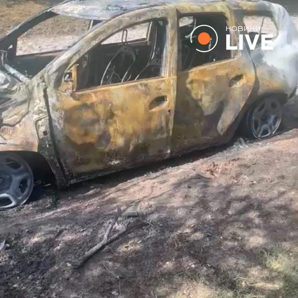 В автомобіль влучив безпілотник