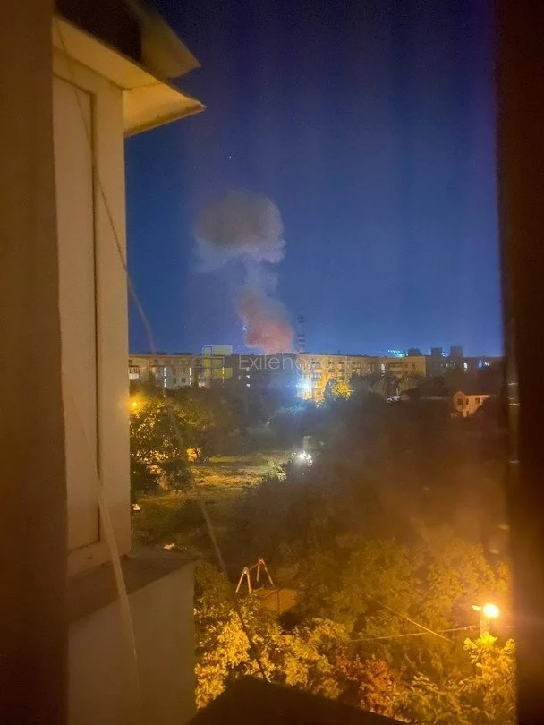 Після серії "прильотів" Крим охопили пожежі / © Exilenova+