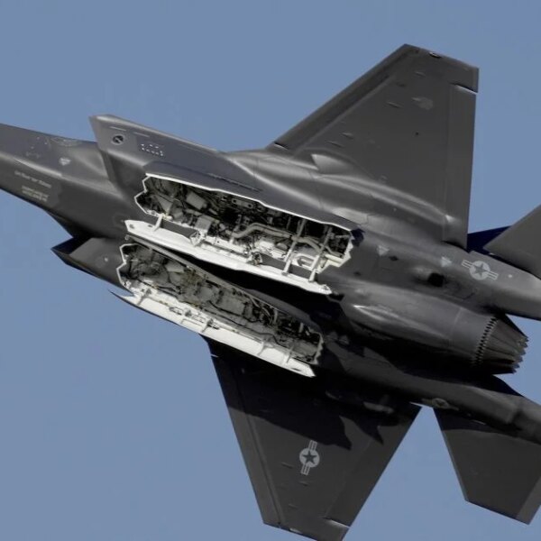 Більше ніж половина американських F-35 не можуть літати: які їхні можливості