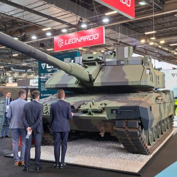 Україні танки KF51 Panther не підійшли, але зараз їх продемонстрували…