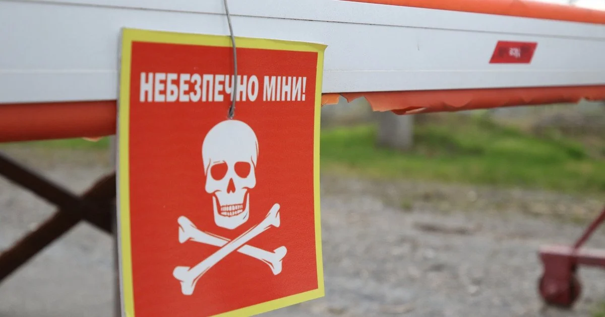 Невидима небезпека обабіч доріг: екстрені служби б'ють на сполох через інциденти з підривами мирних громадян Невидима небезпека обабіч доріг: екстрені служби б'ють на сполох через інциденти з підривами мирних громадян