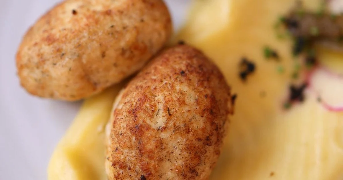 What to do to prevent meatballs from falling apart What to do to prevent meatballs from falling apart