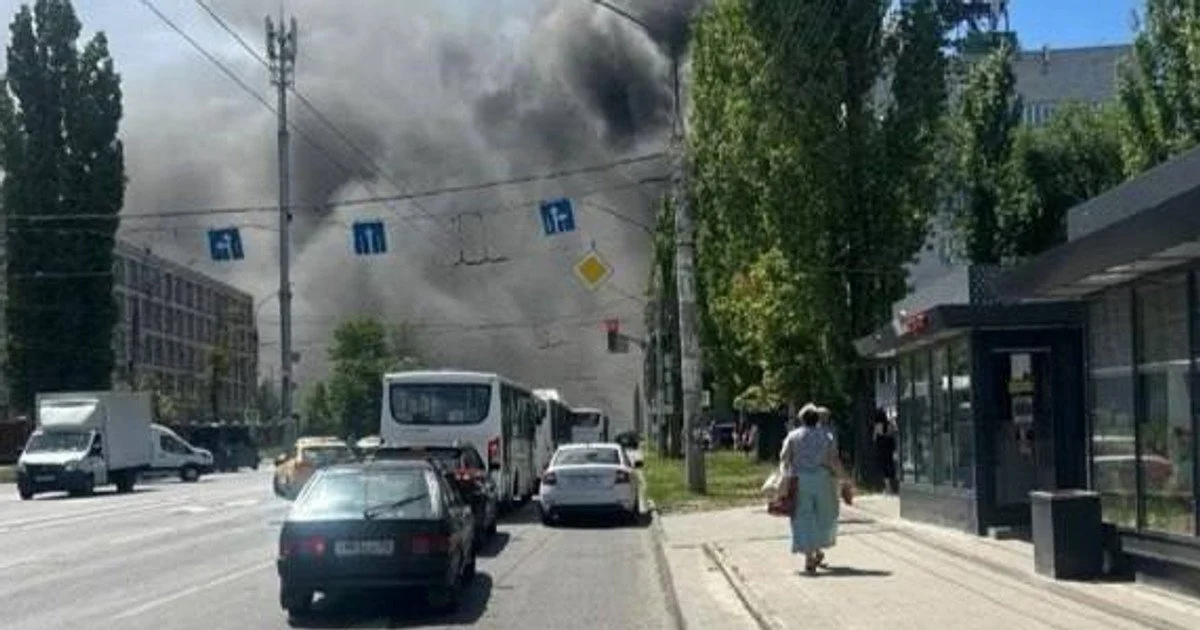Дим в Воронежі після атаки