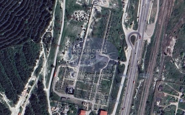 Після серії "прильотів" Крим охопили пожежі. / © Крымский ветер