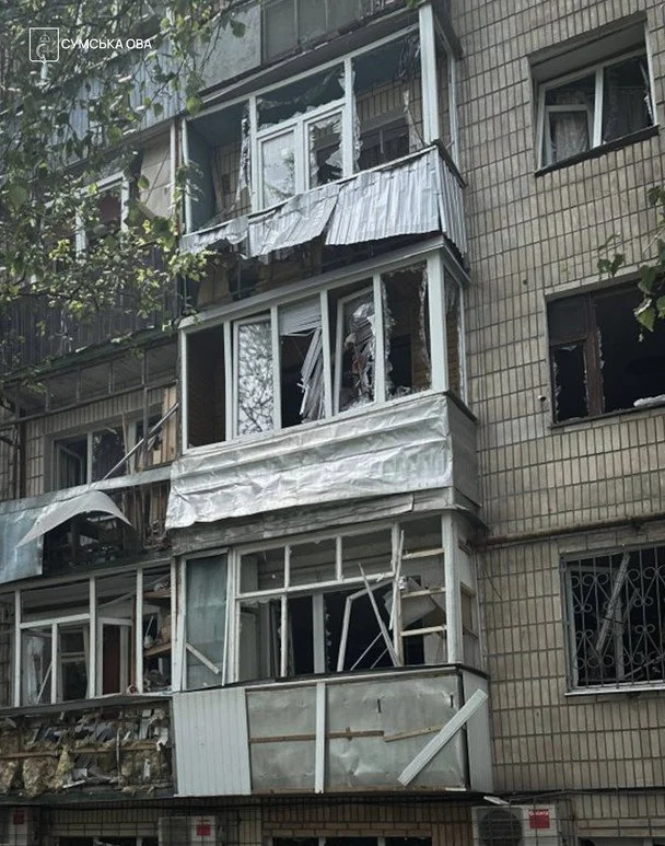 Росіяни атакували Суми трьома реактивними БпЛА.