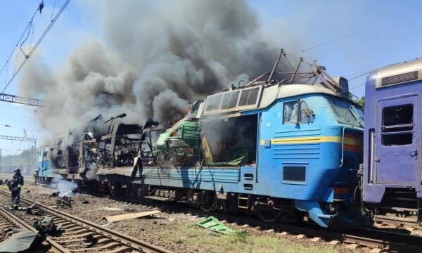 Росія атакувала локомотив і пасажирський поїзд на Запоріжжі