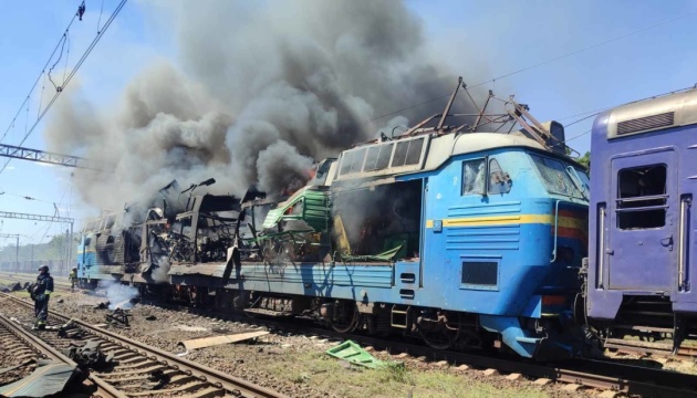 Росія завдала удару по локомотиву та пасажирському поїзду у Запорізькій області - Калашник