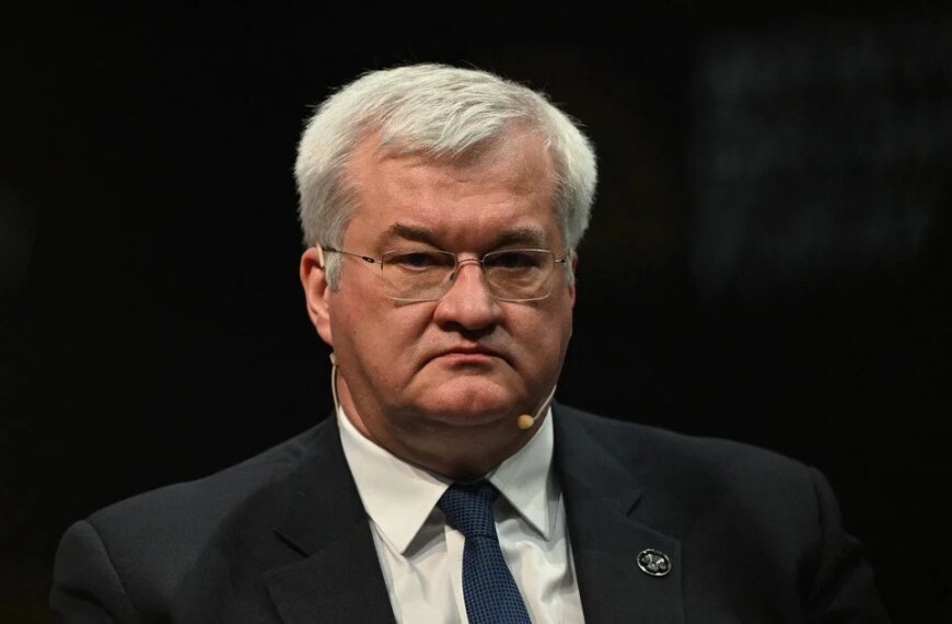 Сибіга емоційно відреагував на обстріл Києва і назвав Путіна “переляканим”.