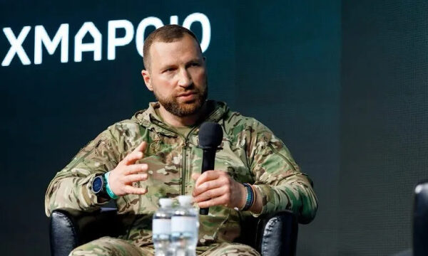 Хмара з сьогоднішнього дня формально обіймає посаду міністра оборони.