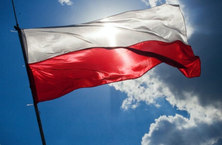 В Польщі суттєво оновили правила для українських біженців: хто позбудеться державної підтримки