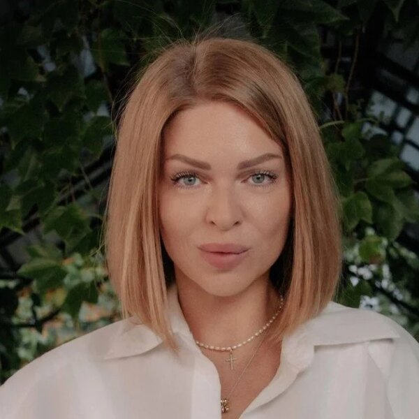 Яна Глущенко висловила своє незадоволення тим, що разом з 8-річним сином захворіла під час відпочинку за кордоном: “У нас справи йдуть не зовсім добре”