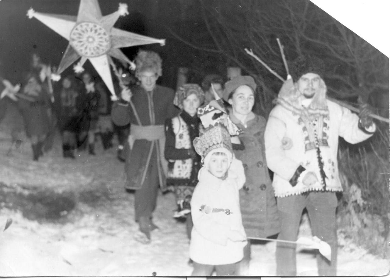 Вертеп на вулицях Львова 1971 року, Ігор Калинець праворуч