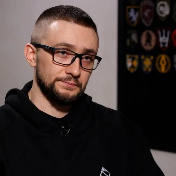 Тіла без органів і тортури: Стерненко стверджує, що Сирський “криміналізує” Збройні Сили України