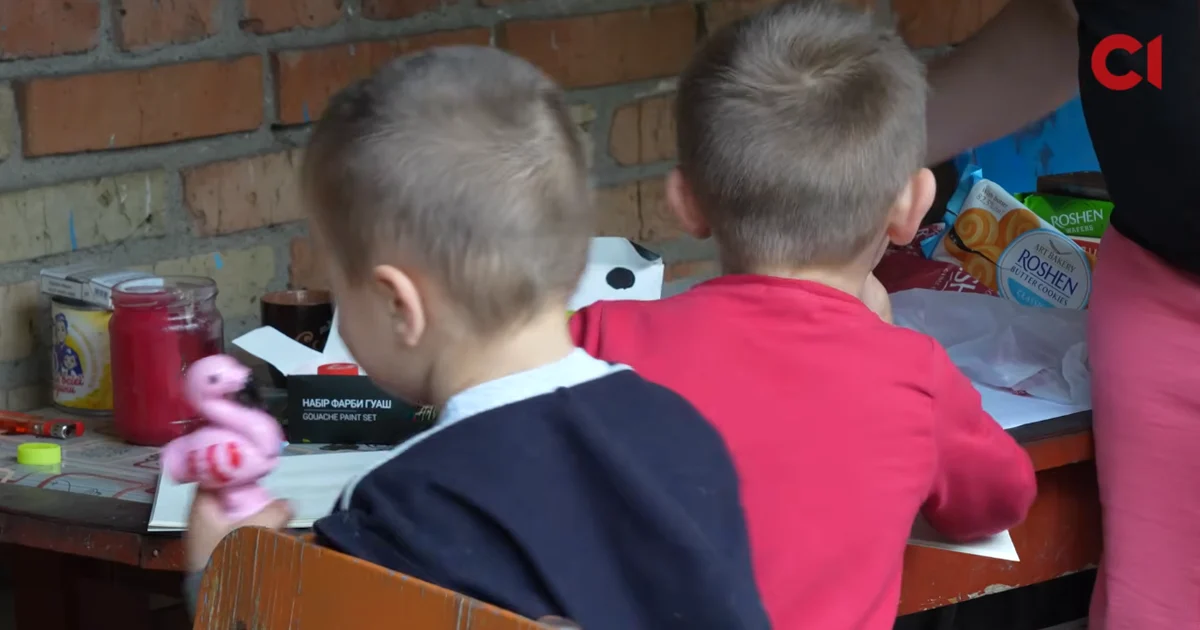 «Зняв зброю і почав ґвалтувати»: історія жінки з Херсонщини, яка народила сина від окупанта «Зняв зброю і почав ґвалтувати»: історія жінки з Херсонщини, яка народила сина від окупанта