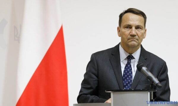 Сікорський: Ця зима – можливо, остання можливість Путіна здолати Україну