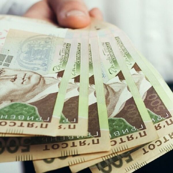 Українці отримають невиплачені 6500 гривень зимової допомоги влітку: хто може розраховувати на кошти