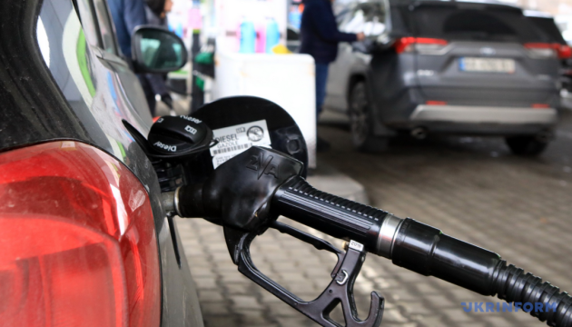 Ціни на АЗС «злетіли»: бензин подорожчав ще на гривню, дизель - на дві