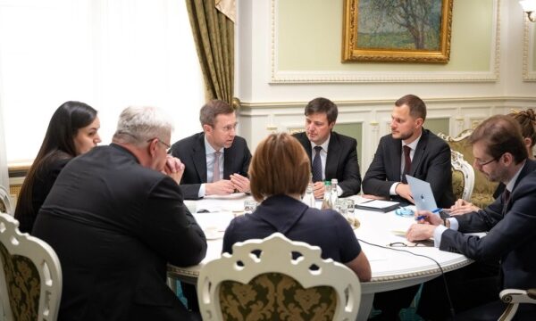 Корецький та Туск обговорили розширення економічної співпраці