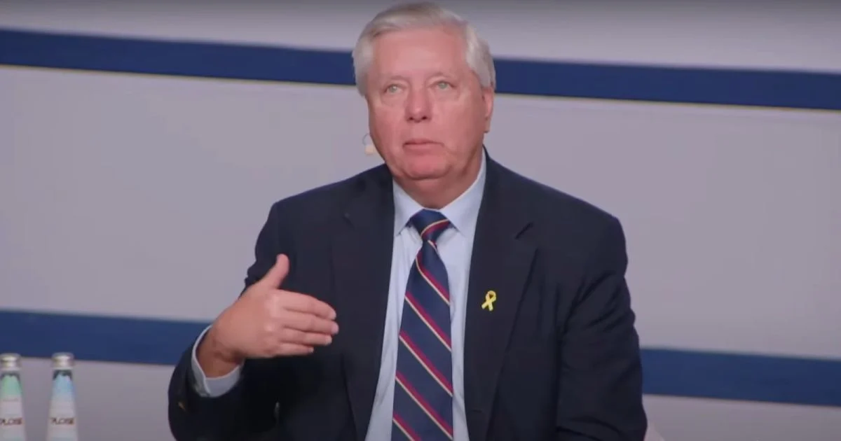 "Я не можу зараз померти": про що Ліндсі Грем востаннє говорив з Трампом — Axios