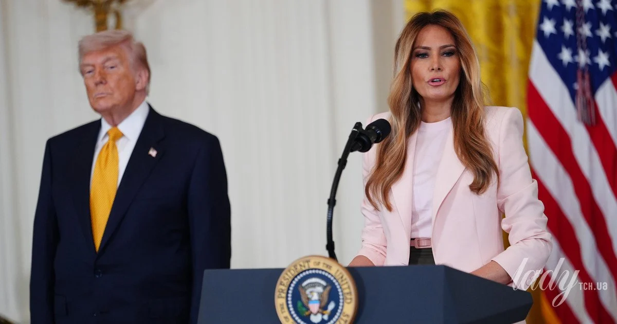 За інформацією ЗМІ, Меланія Трамп очолила місію США з порятунку викрадених українських дітей За інформацією ЗМІ, Меланія Трамп очолила місію США з порятунку викрадених українських дітей